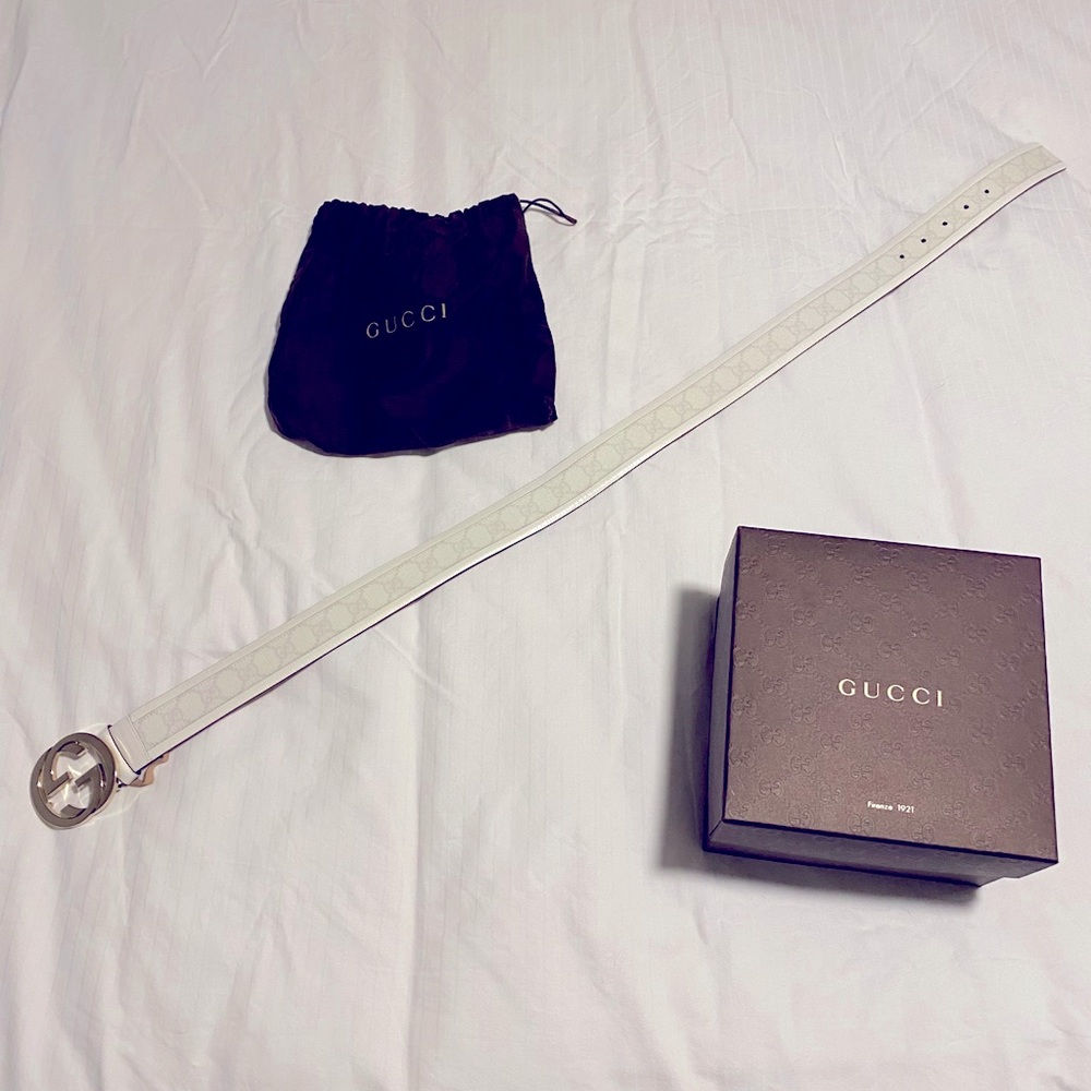 Gucci White Patterned Belt with Duster and Box